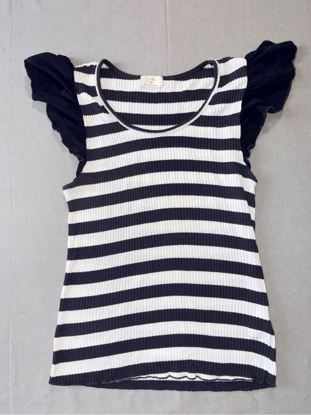 T.LARibbed Navy Blue and White Stripe Circular XL